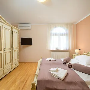 penthouse-aurora.in-istria.net/